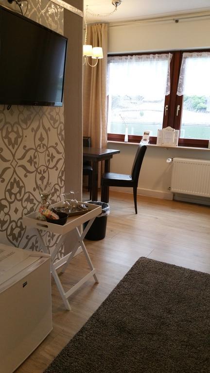 Kattenes Gaestehaus Burgberg, Weinhaus Fries מראה חיצוני תמונה