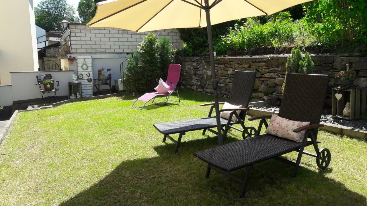Kattenes Gaestehaus Burgberg, Weinhaus Fries מראה חיצוני תמונה